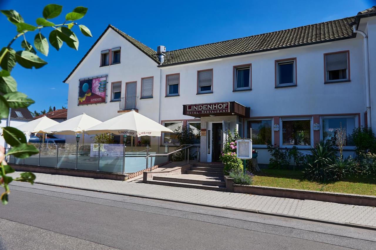 Hotel Restaurant Lindenhof Biblis Bagian luar foto